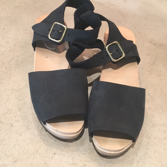 bryr clogs poshmark